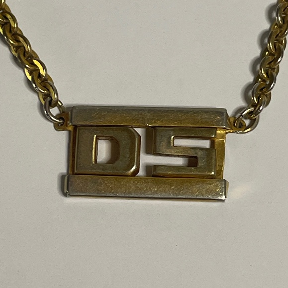 Swank Gold-Tone Tie Clip with Hanging Chain and Initials “DS” - Picture 5 of 6